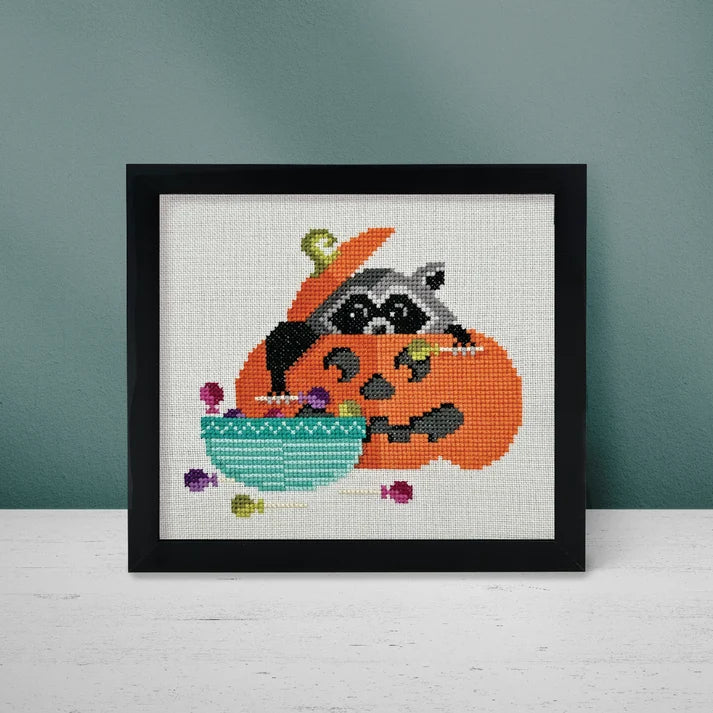 Snack-O-Lantern | Boomerang Stitches