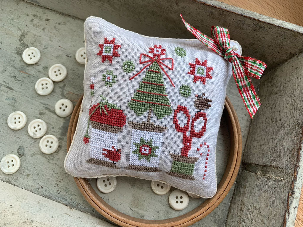 Christmas Spools Pinkeep | Stitches by Ethel