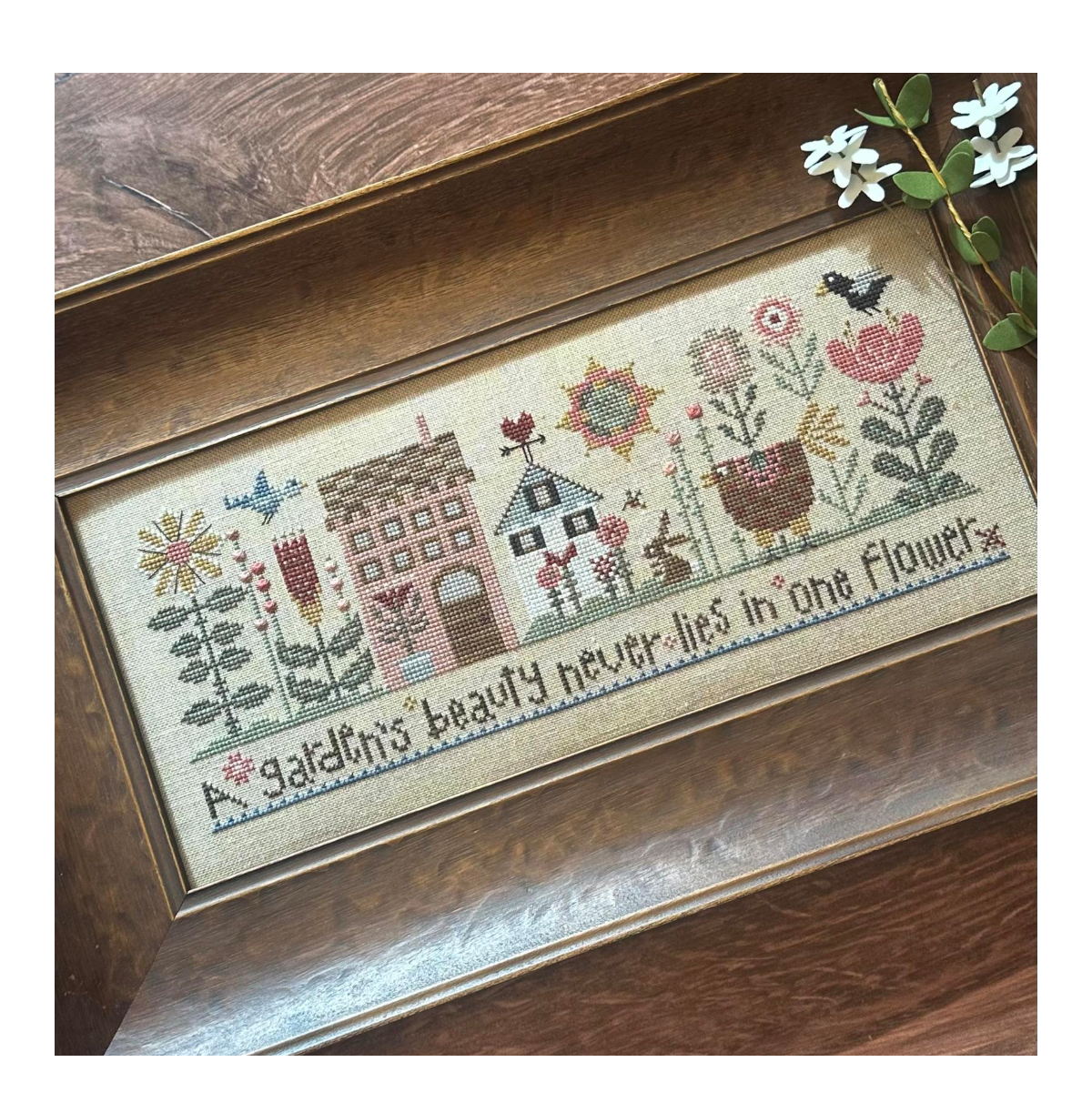 A Garden's Beauty | Heart In Hand Needleart