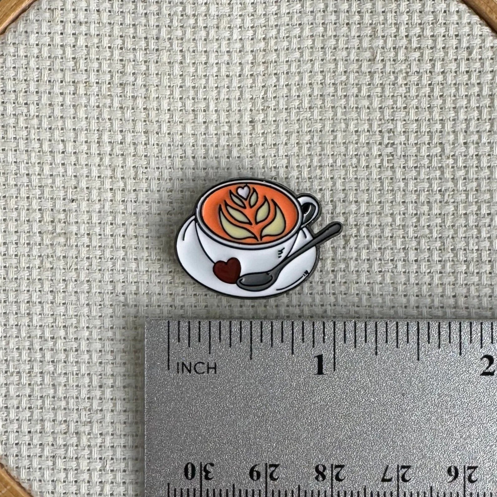 Cappuccino Enamel Needle Minder | StewArt Stitches