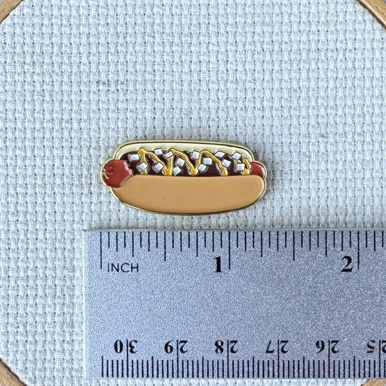 Coney Island Chili Hot Dog Needle Minder | StewArt Stitches