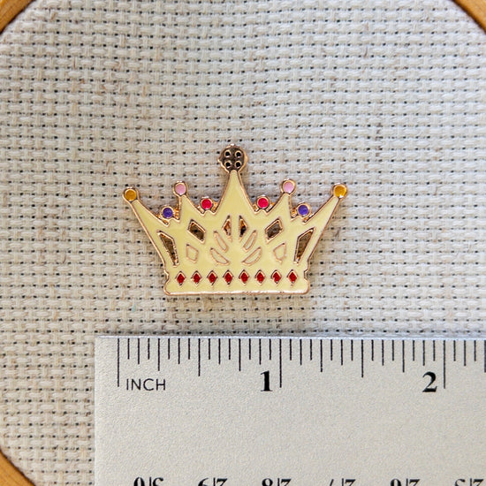 Crown Enamel Needle Minder | StewArt Stitches