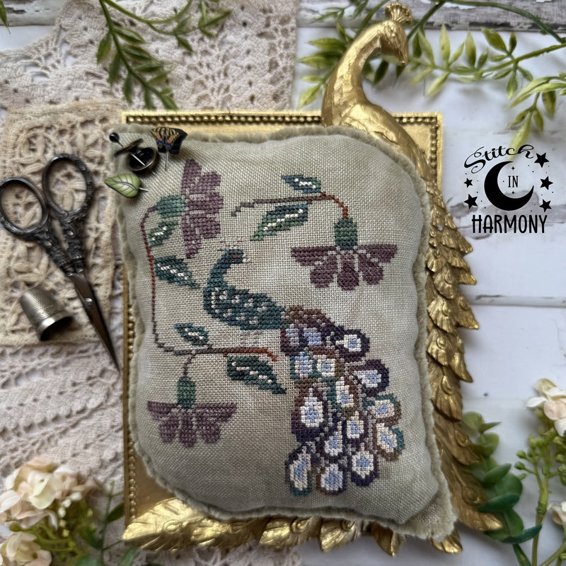 Peacock and Flowers | puntinipuntini