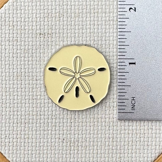 Sand Dollar Needle Minder | StewArt Stitches