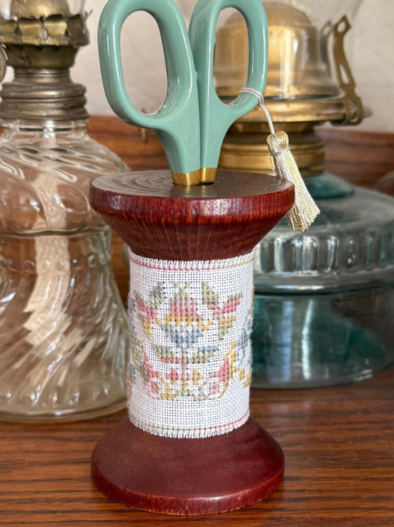 Spool Banding | Paper & Thread
