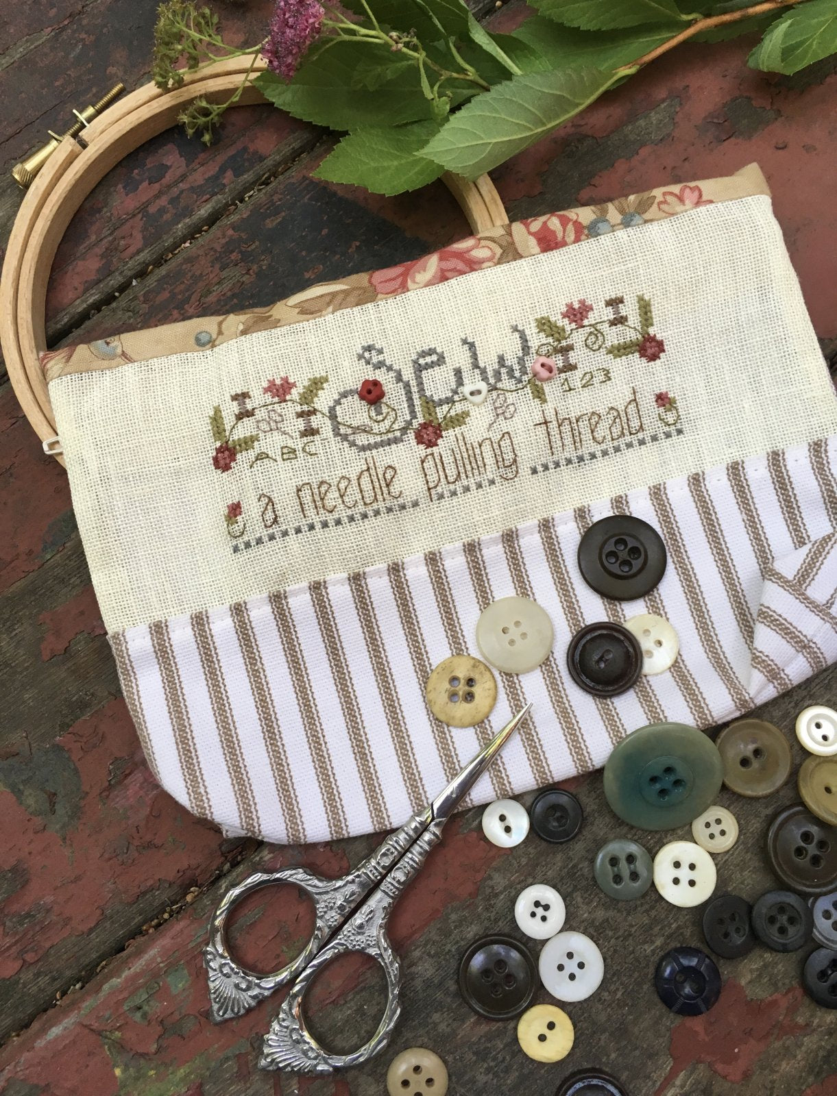 Sew a Needle Pulling Thread Bag kit | Shepherd's Bush