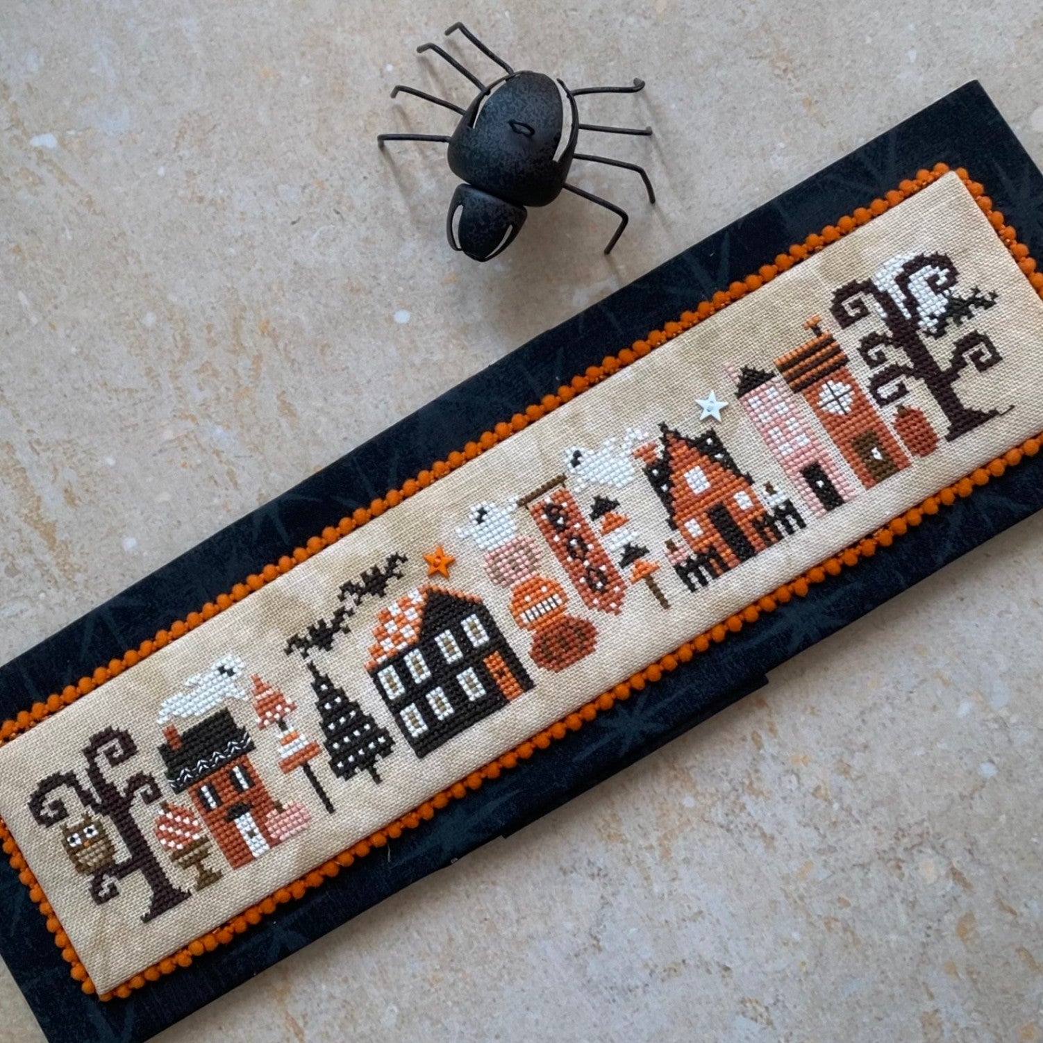 Halloween Tiny Town | Heart in Hand Needleart