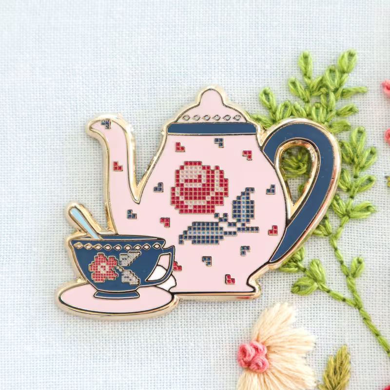 Roses Tea Set Needle Minder | Flamingo Toes