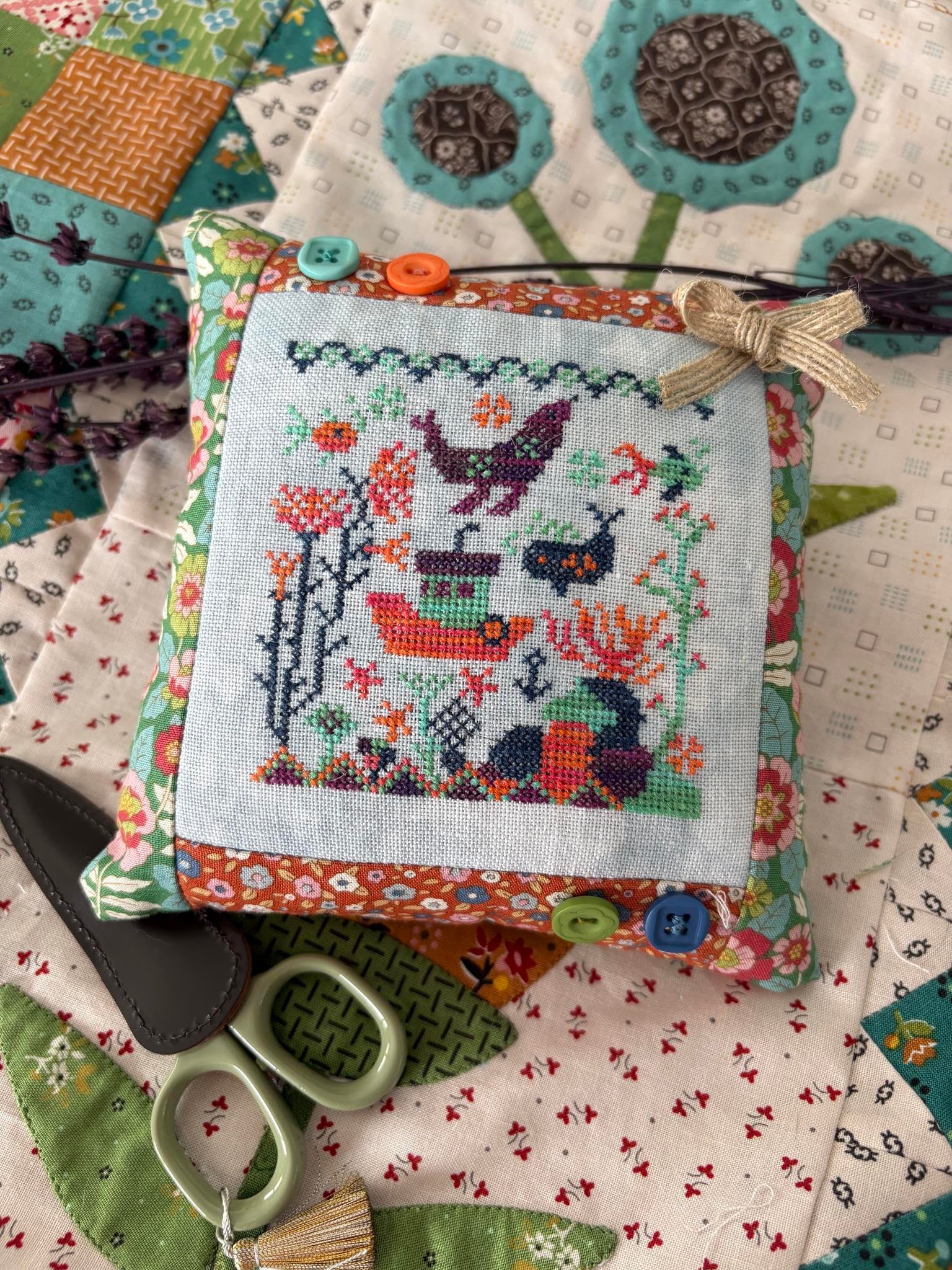 Houseboat Hangout |  Pansy Patch Quilts