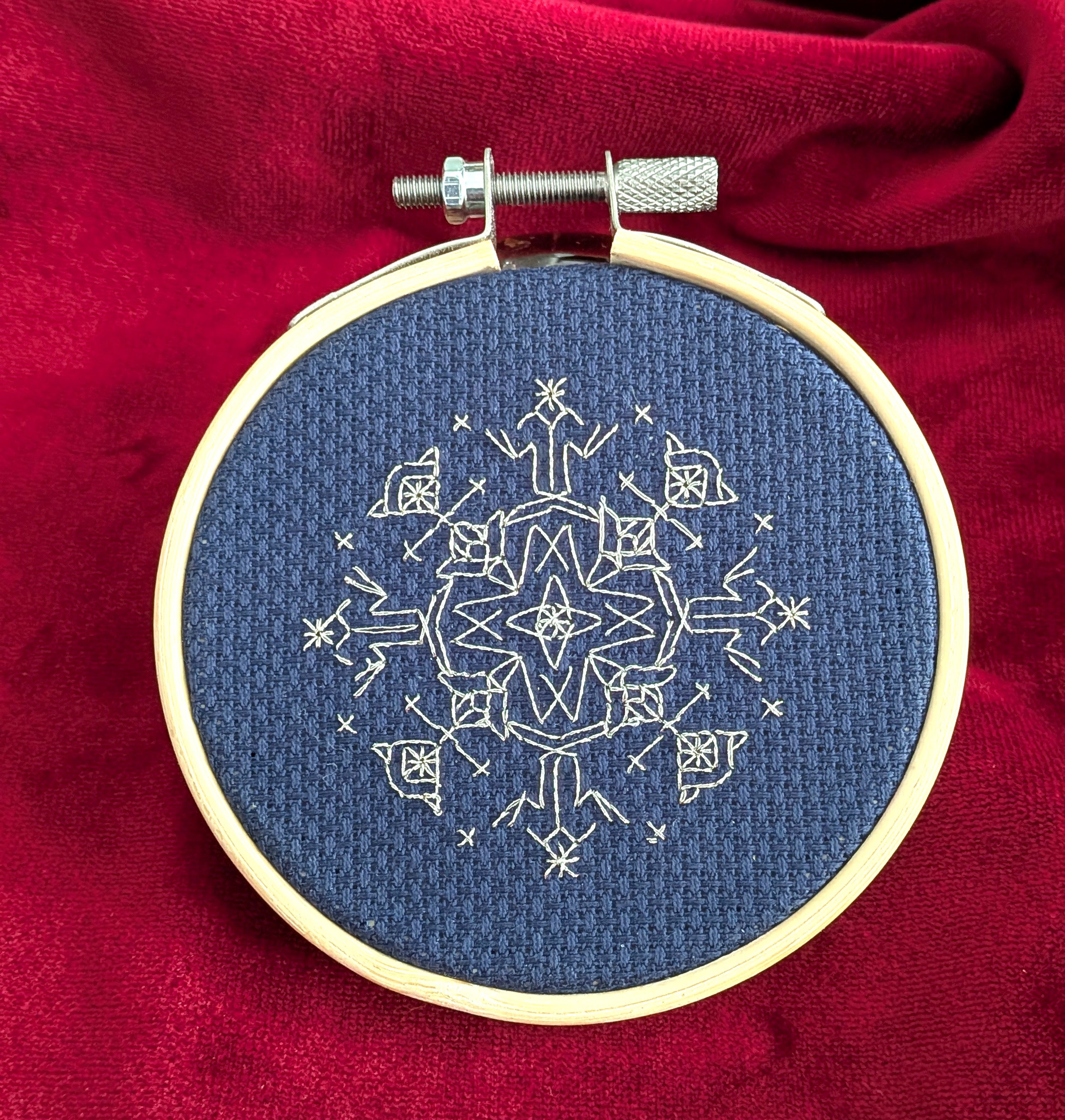 Sparkling Snow | Unseamly Stitches