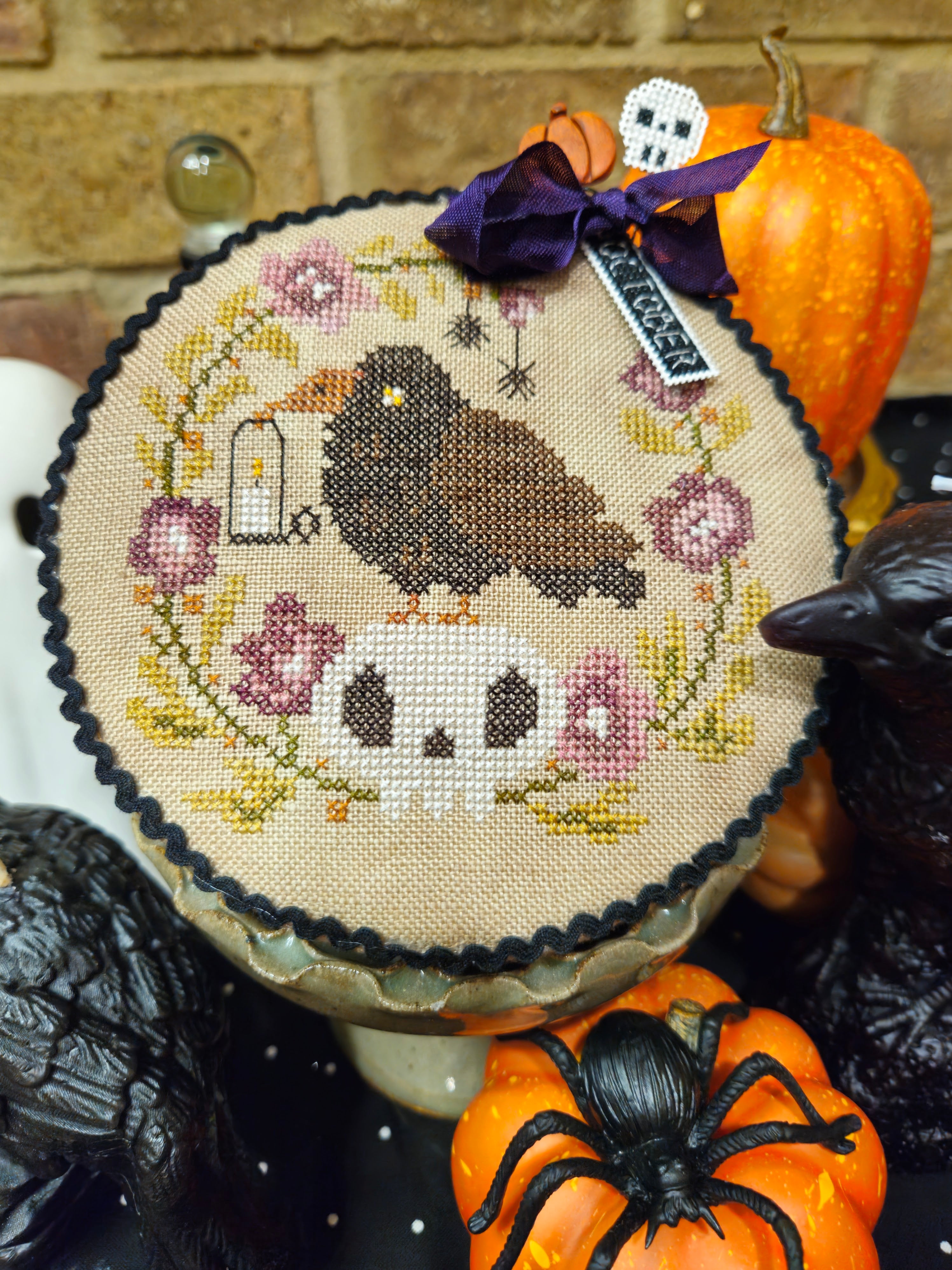 Pin Drum Shorties - Month #10 Crow | Quaint Rose Needlearts